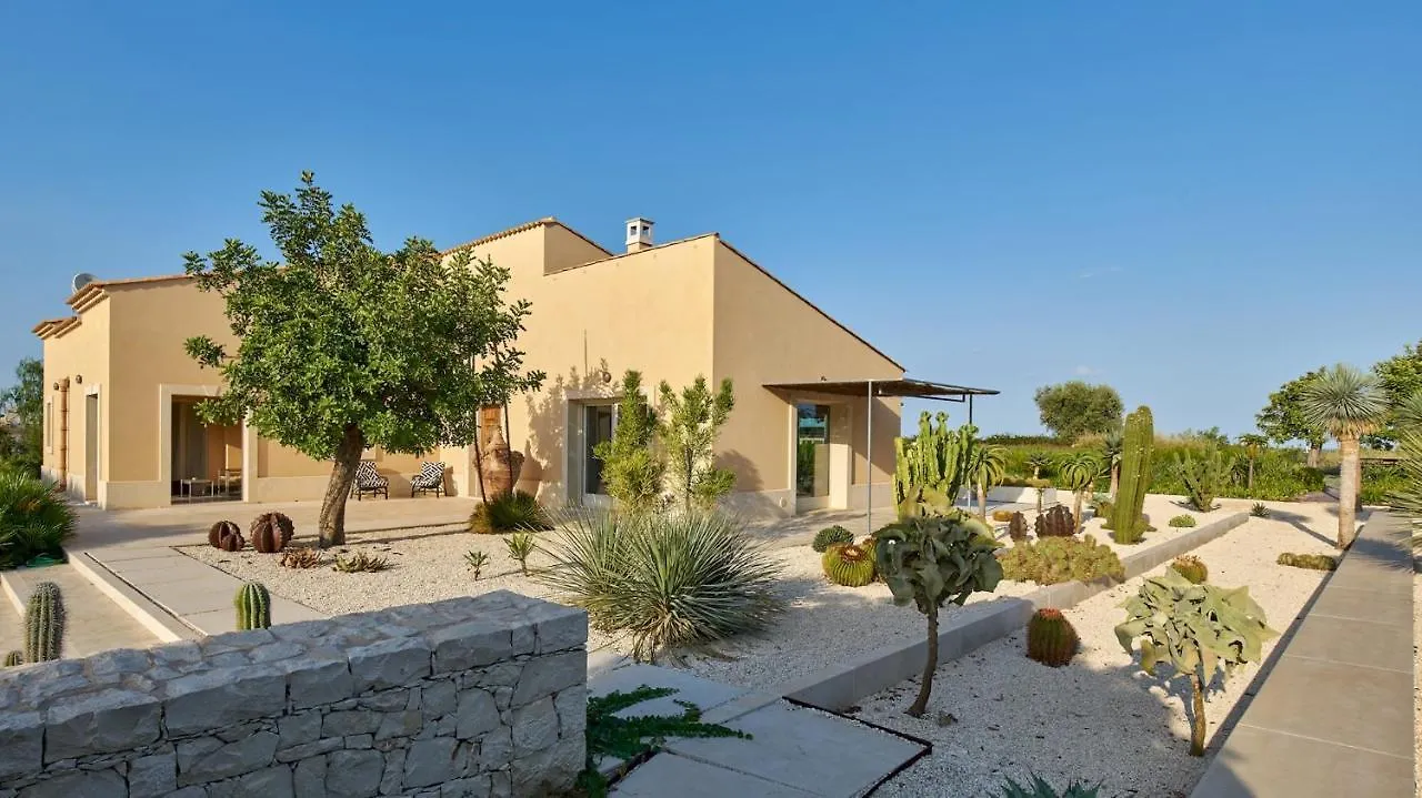 Villa Majoli 9, Emma Villas Noto
