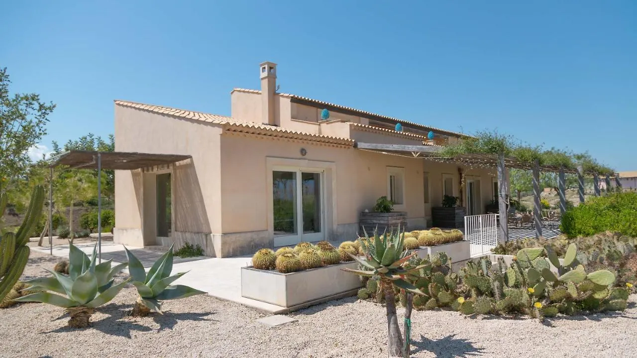 Villa Majoli 9, Emma Villas Noto