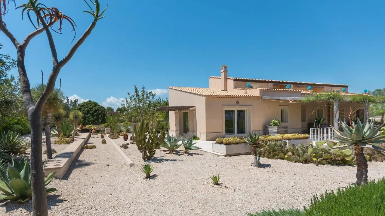 Villa Majoli 9, Emma Villas Noto 0*,